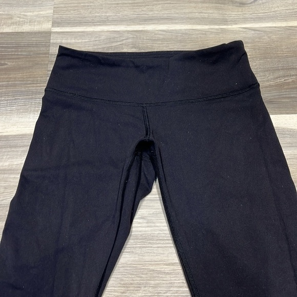 Lululemon black crop leggings size 6 - Picture 4 of 8